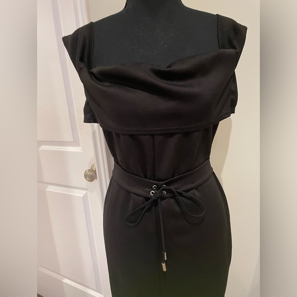 OFF THE SHOULDER SPLIT MIDI BODYCON
DRESS - Picture 10 of 11